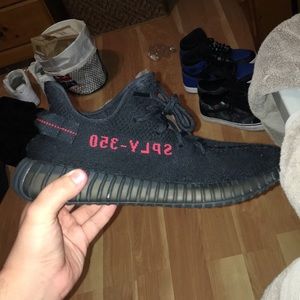 Yeezy 350 bred